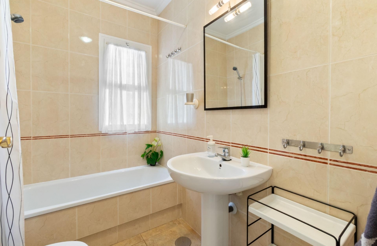 Resale - Duplex - Torrevieja - Aguas Nuevas