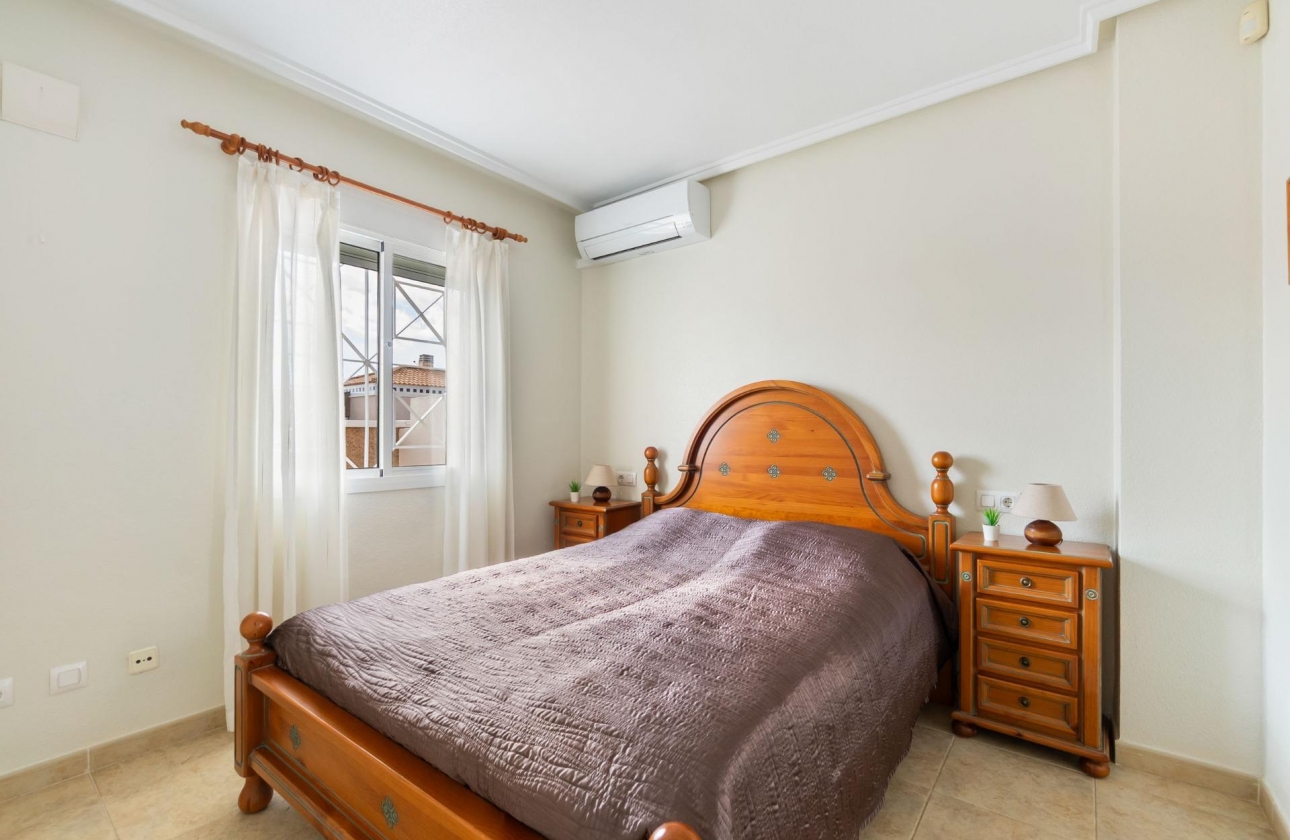 Resale - Duplex - Torrevieja - Aguas Nuevas