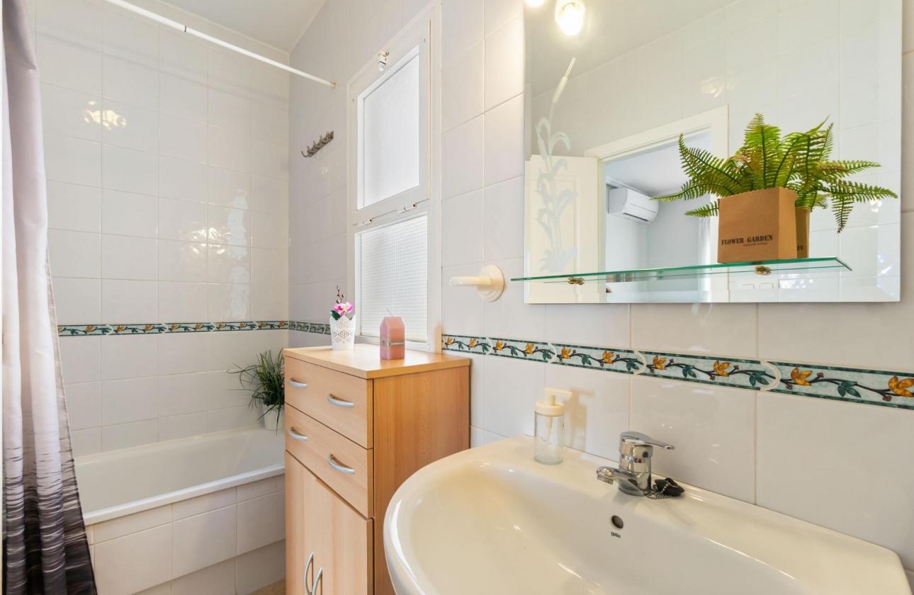 Resale - Duplex - Torrevieja - Aguas Nuevas