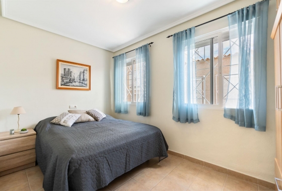 Resale - Duplex - Torrevieja - Aguas Nuevas