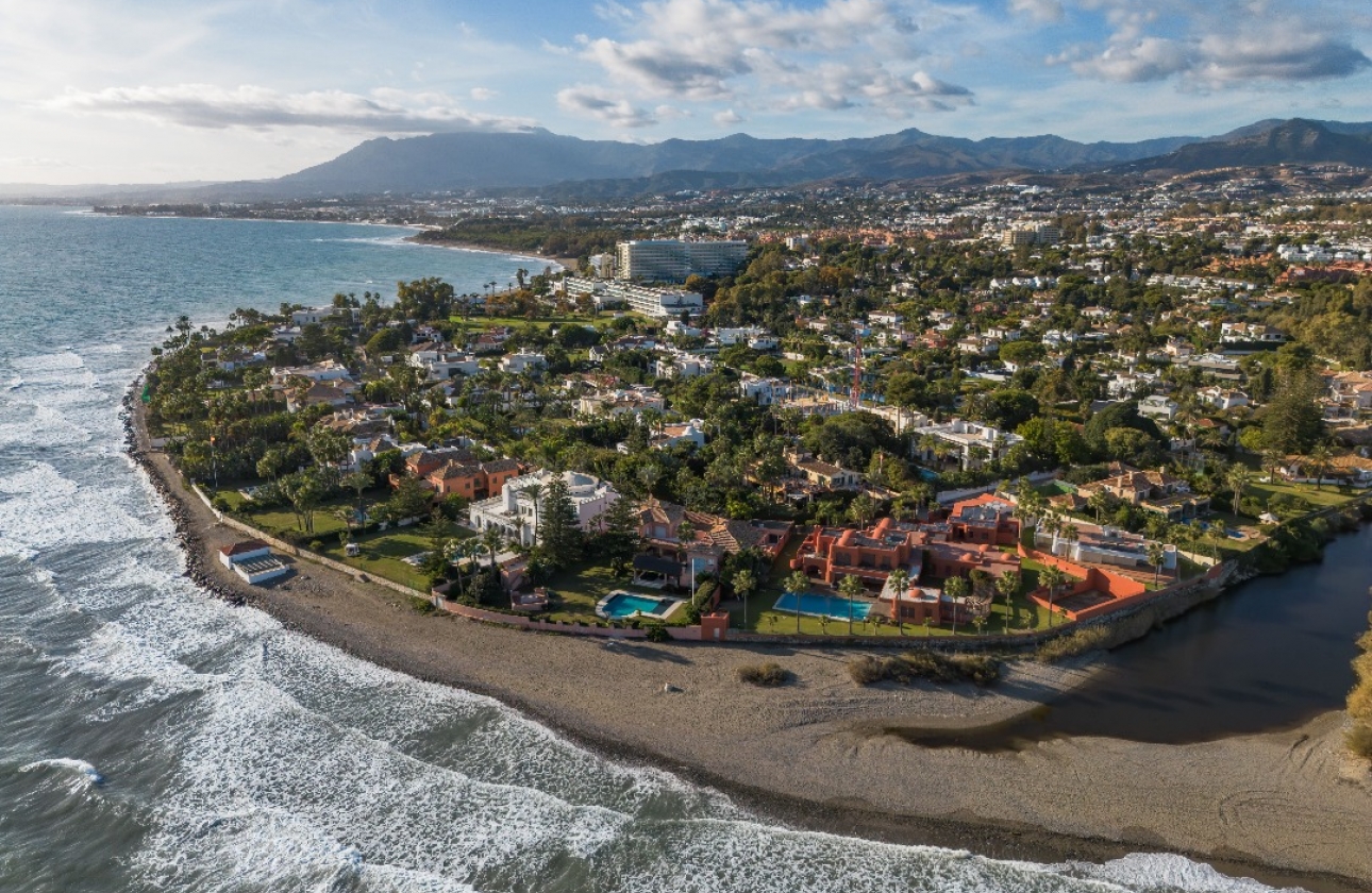Obra nueva - Villa - Estepona