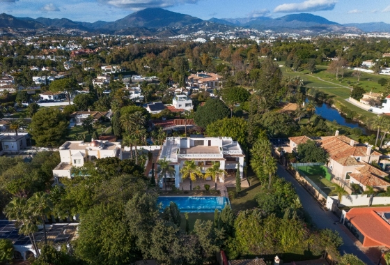 Obra nueva - Villa - Estepona