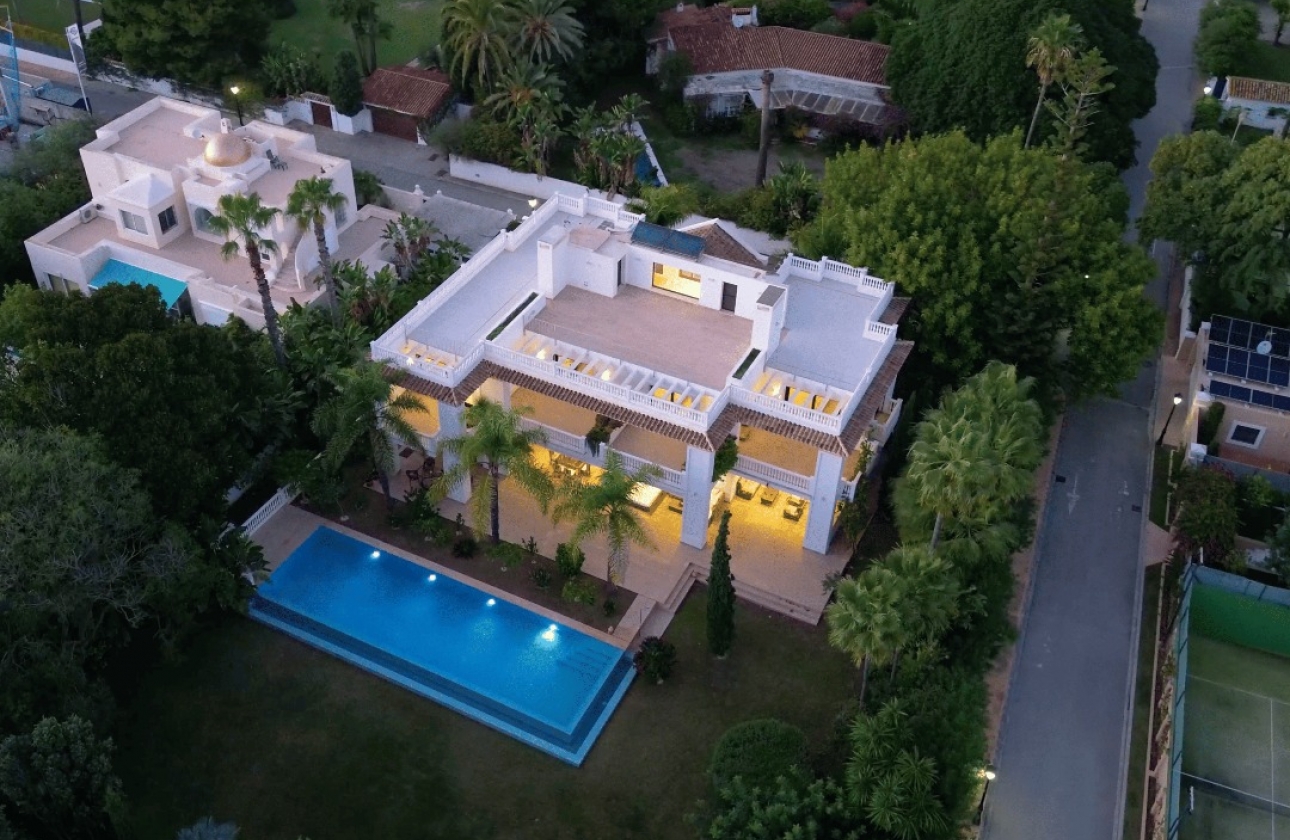 Obra nueva - Villa - Estepona