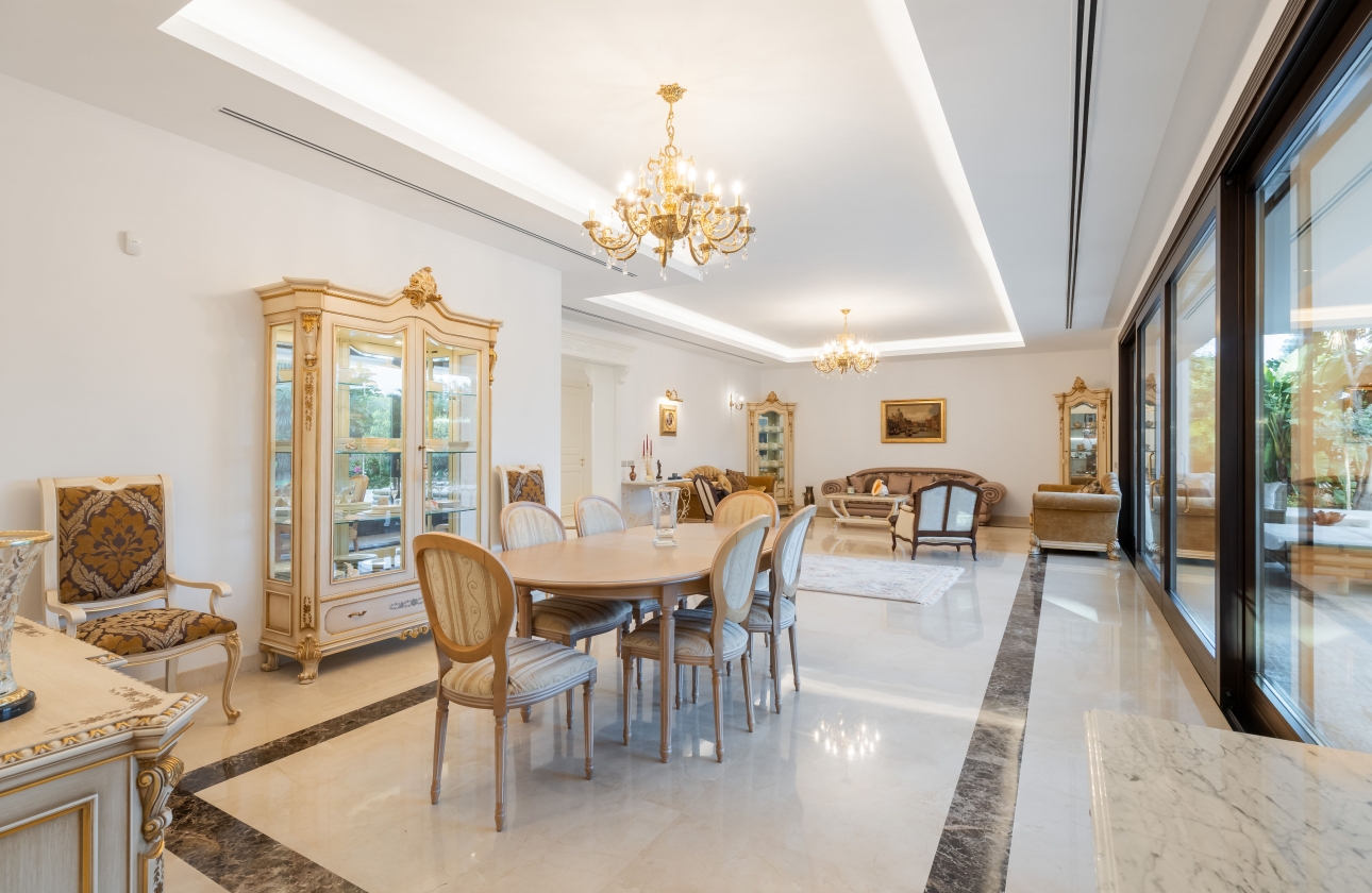 Obra nueva - Villa - Estepona