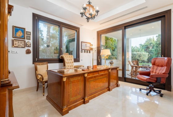 Obra nueva - Villa - Estepona