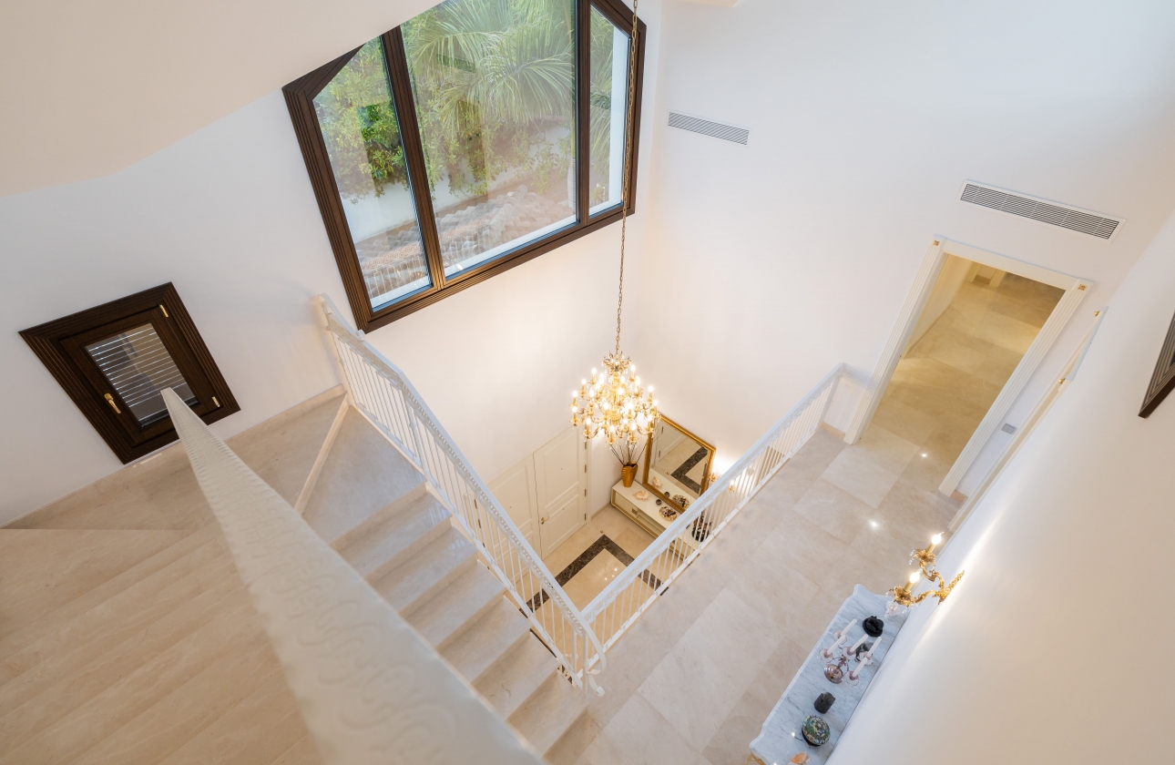 Obra nueva - Villa - Estepona