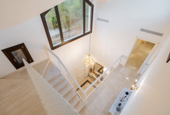 Obra nueva - Villa - Estepona