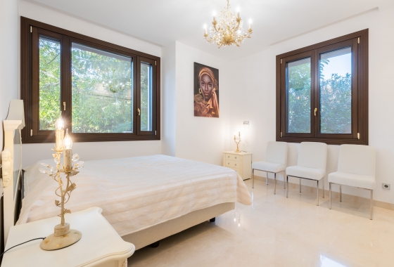Obra nueva - Villa - Estepona