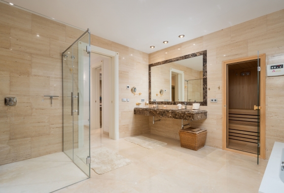 Obra nueva - Villa - Estepona