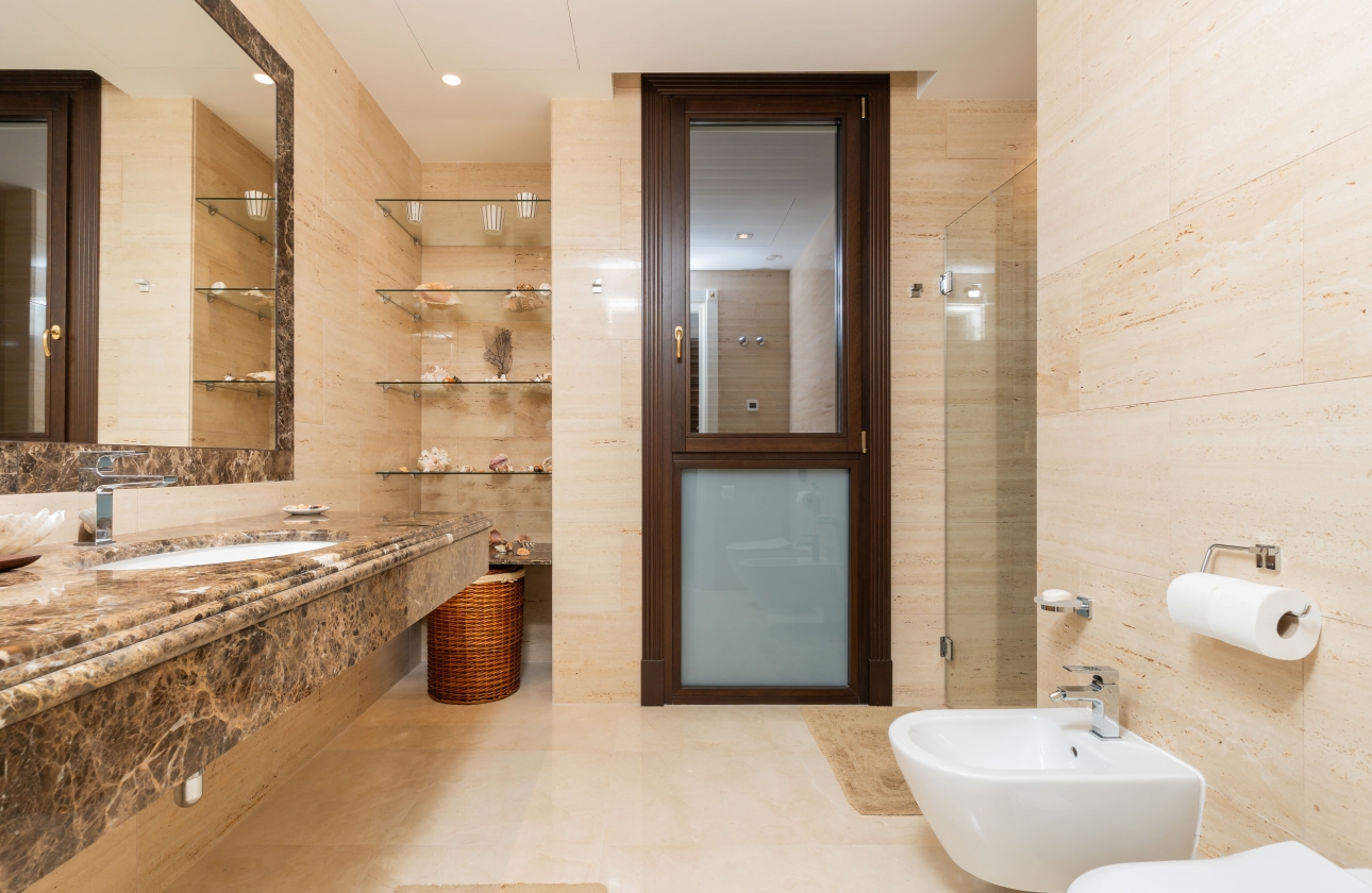 Obra nueva - Villa - Estepona
