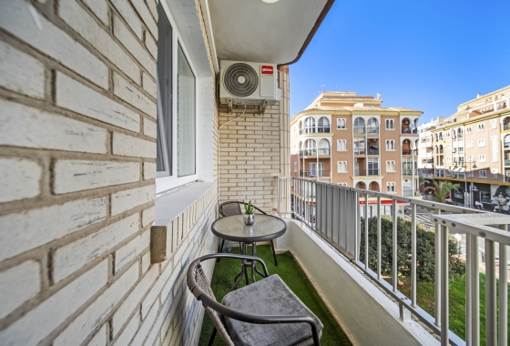 Resale - Apartment - Torrevieja - Centro