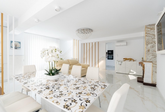 Resale - Townhouse - Torrevieja - Punta Prima