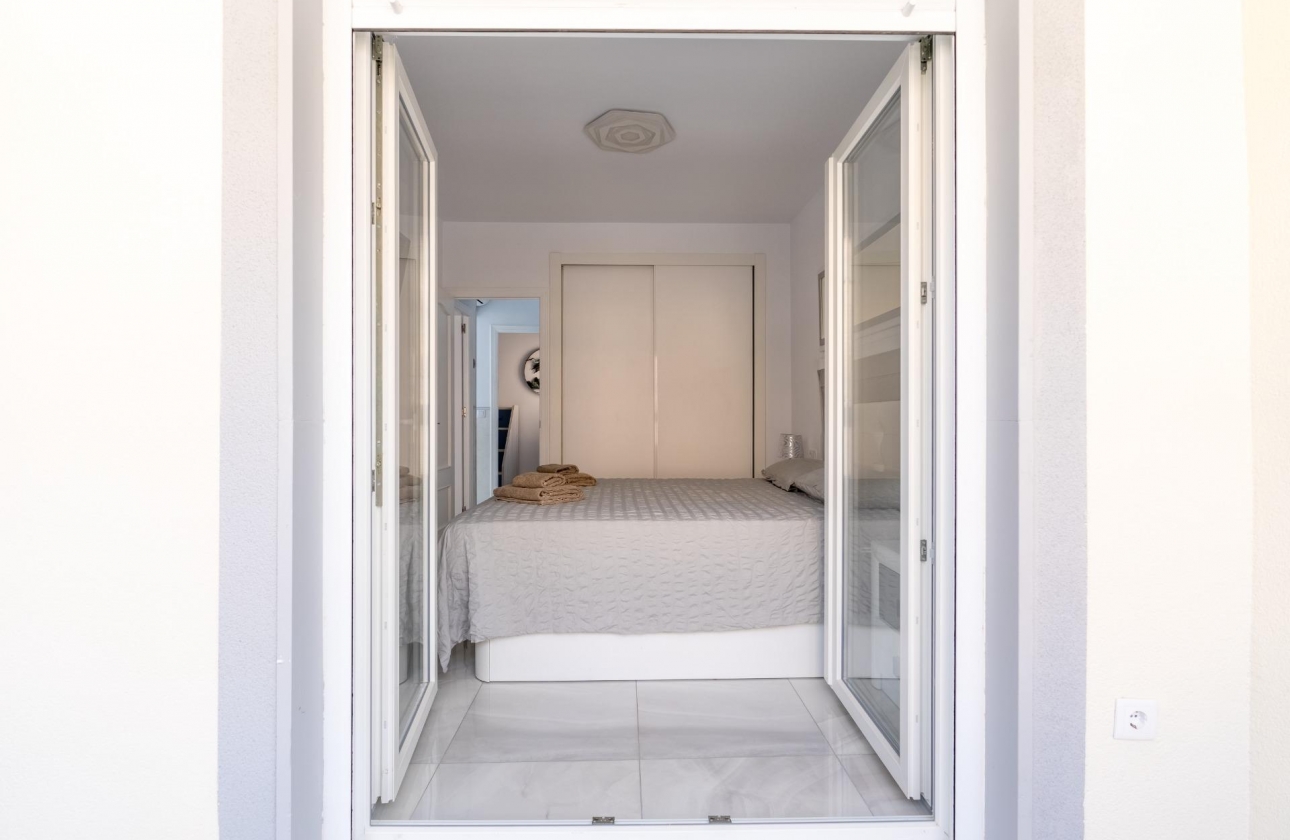 Resale - Townhouse - Torrevieja - Punta Prima