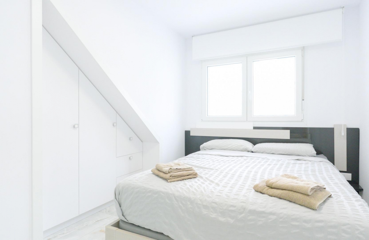 Resale - Townhouse - Torrevieja - Punta Prima