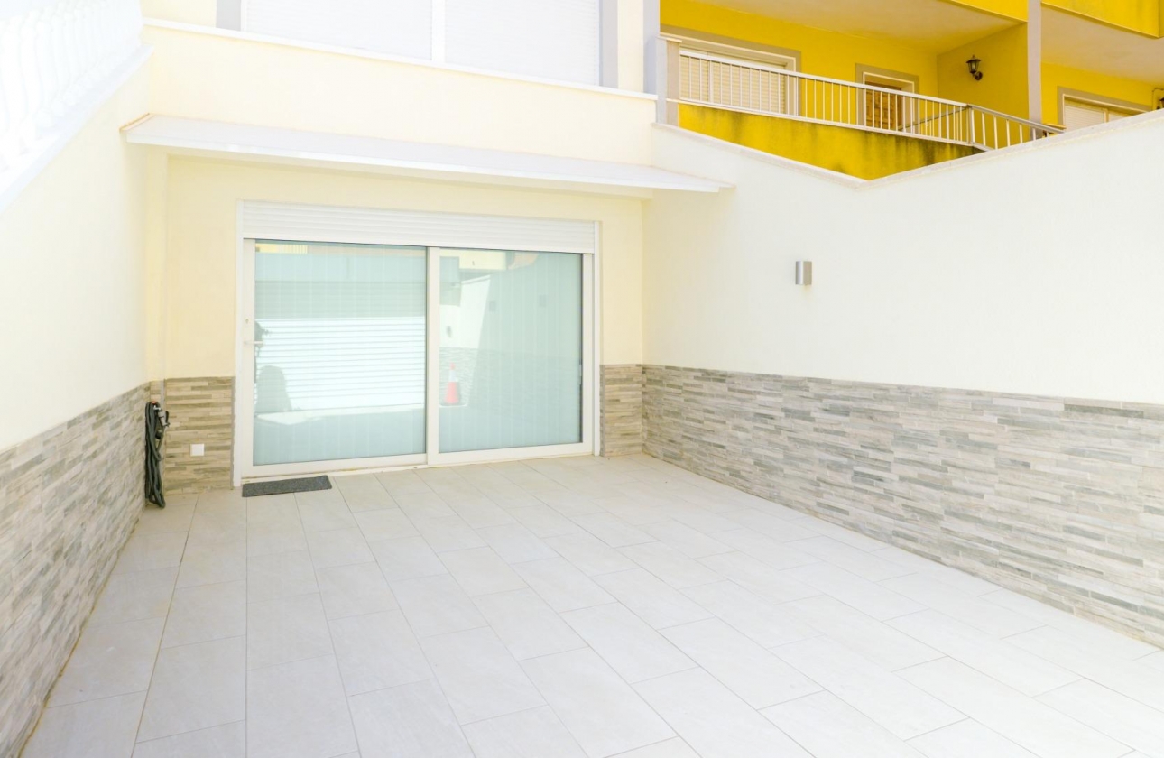 Resale - Townhouse - Torrevieja - Punta Prima