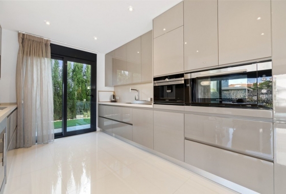 Resale - Villa - Orihuela Costa - Aguamarina