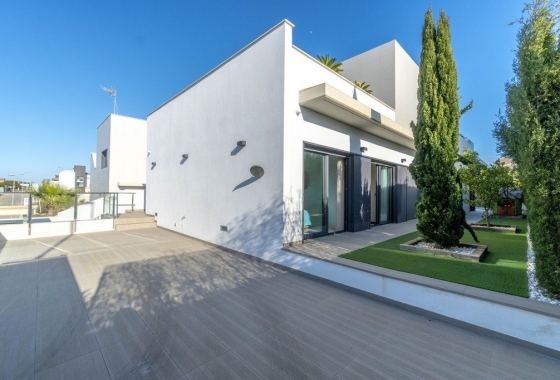 Resale - Villa - Orihuela Costa - Aguamarina