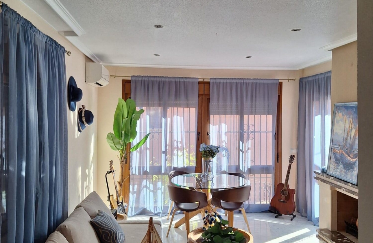 Resale - Villa - San Miguel de Salinas