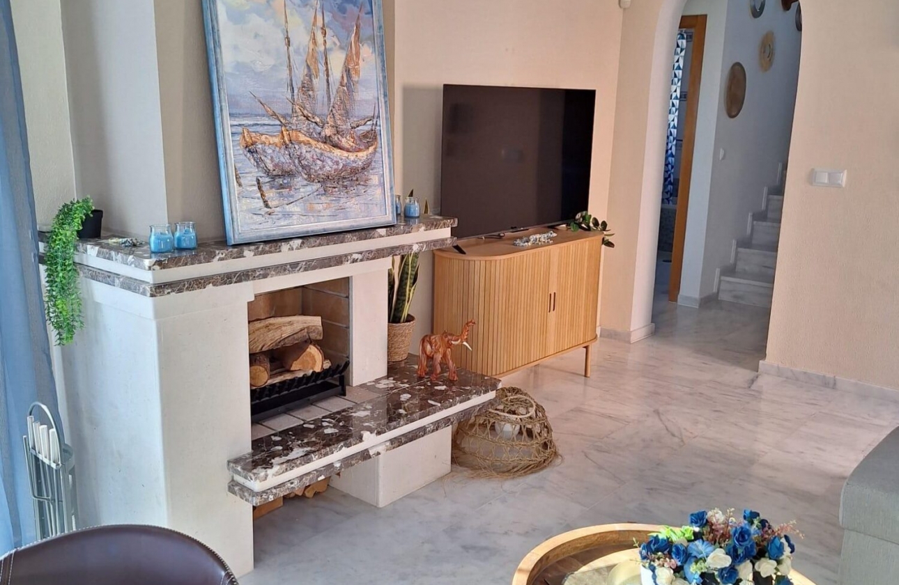 Resale - Villa - San Miguel de Salinas