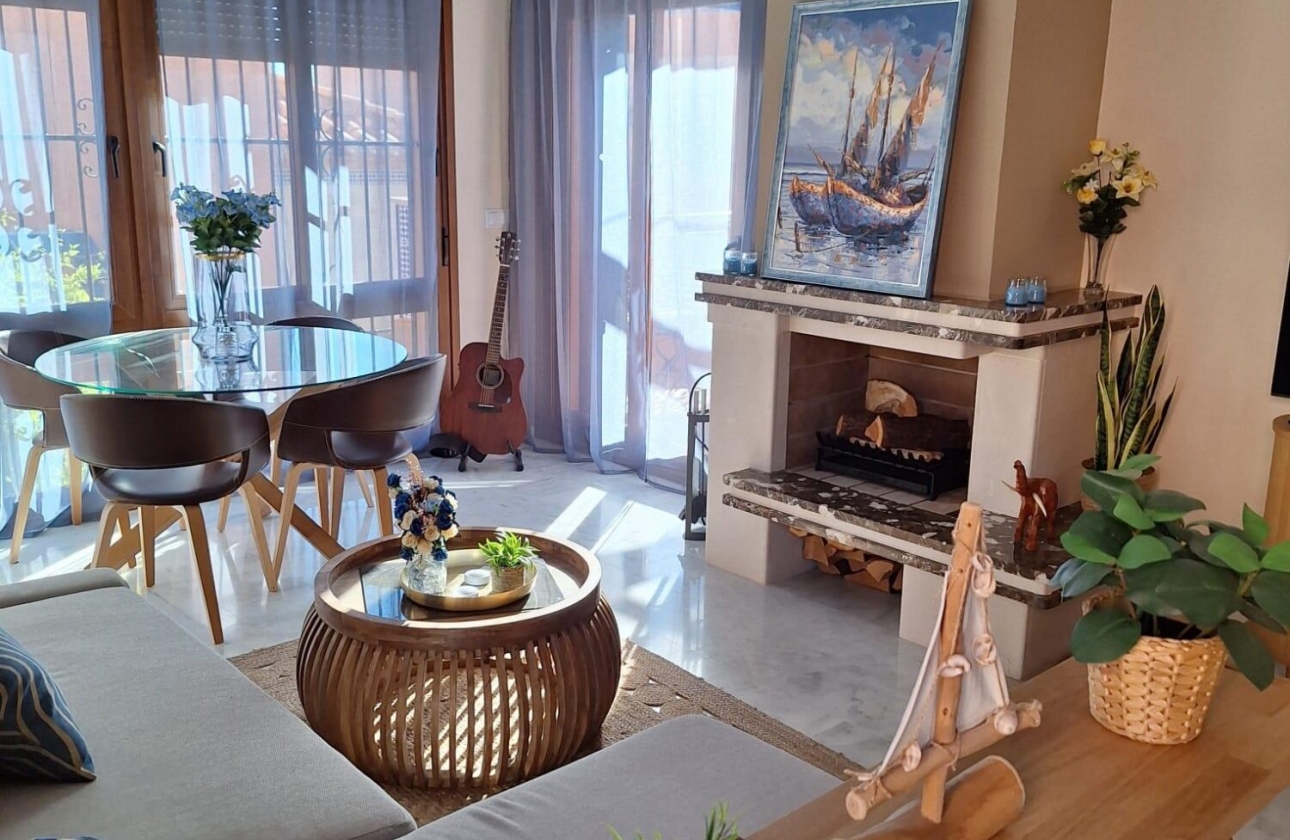 Resale - Villa - San Miguel de Salinas