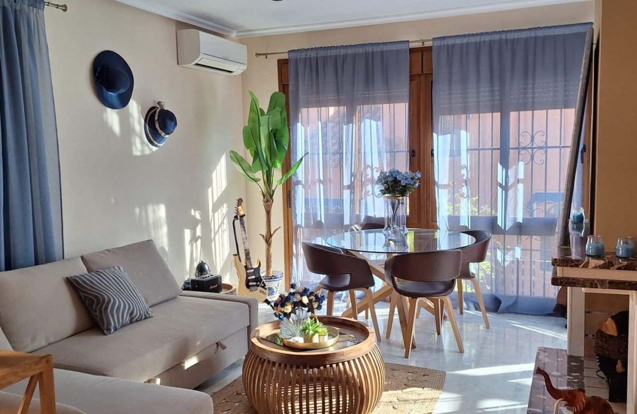 Resale - Villa - San Miguel de Salinas