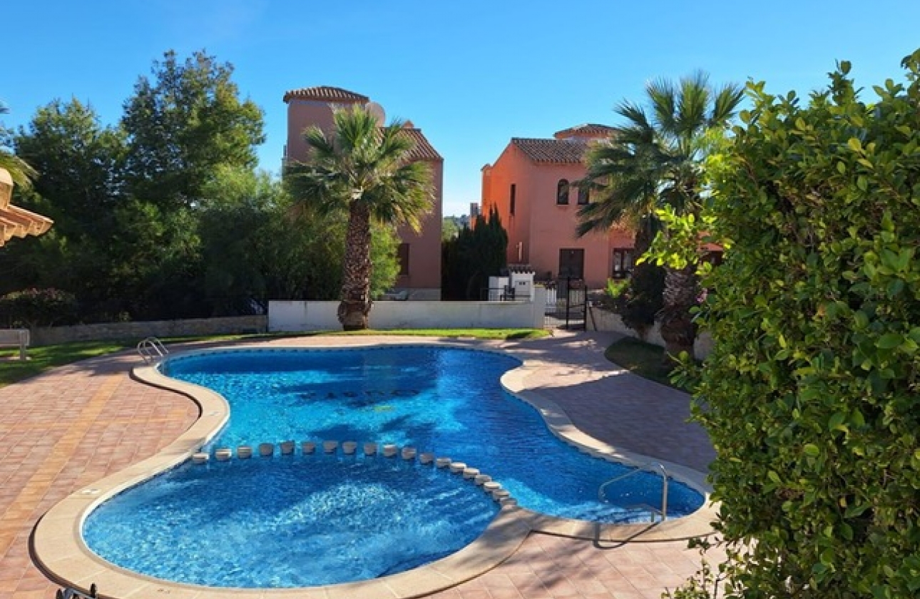 Resale - Villa - San Miguel de Salinas