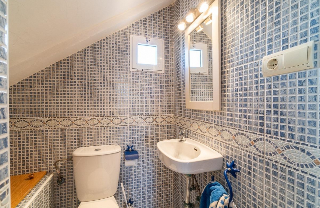 Resale - Villa - Torrevieja - Playa de la mata