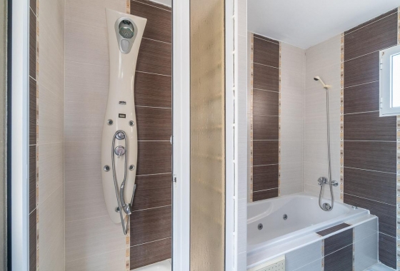 Resale - Villa - Torrevieja - Playa de la mata