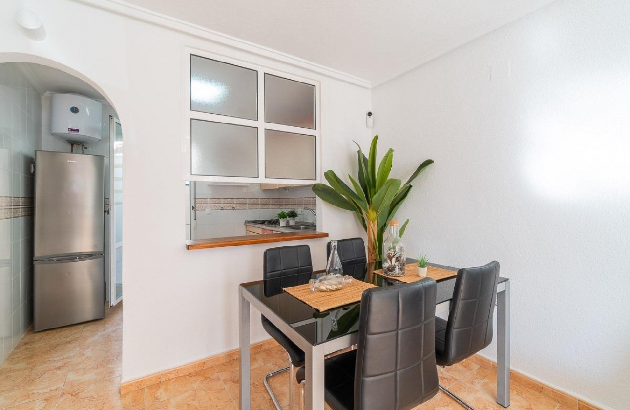 Resale - Villa - Torrevieja - El limonar