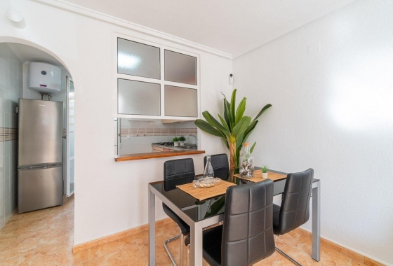 Resale - Villa - Torrevieja - El limonar