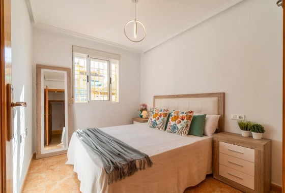 Resale - Villa - Torrevieja - El limonar