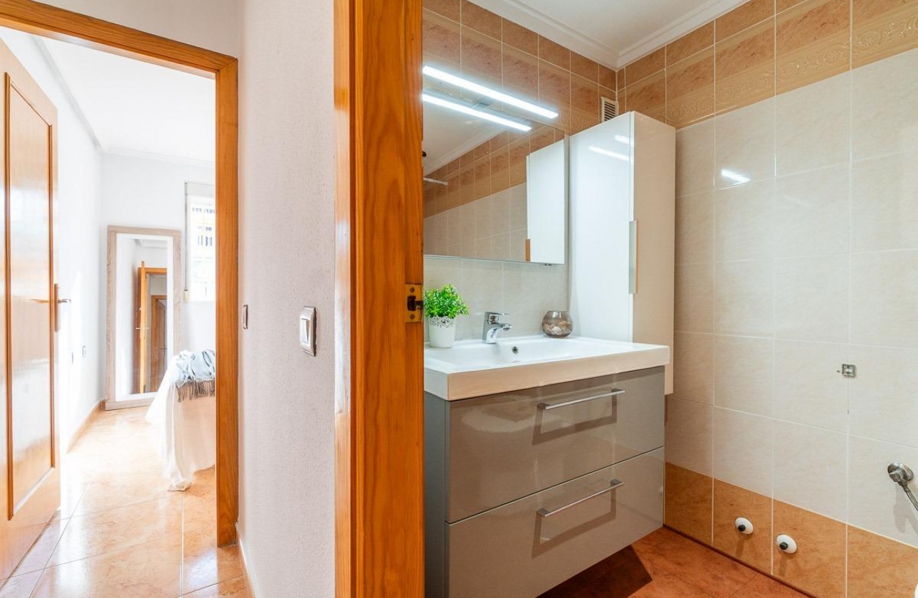 Resale - Villa - Torrevieja - El limonar