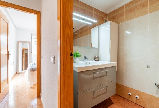 Resale - Villa - Torrevieja - El limonar