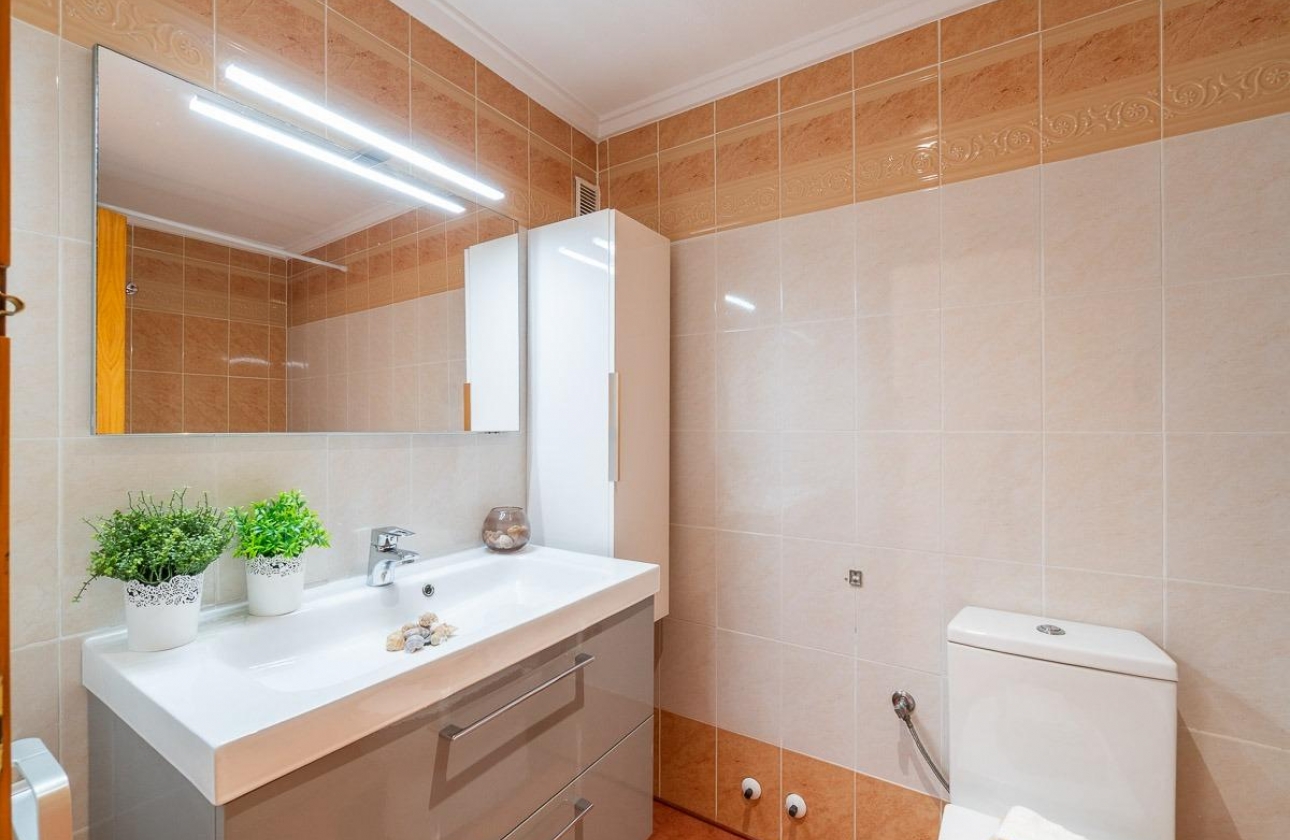 Resale - Villa - Torrevieja - El limonar