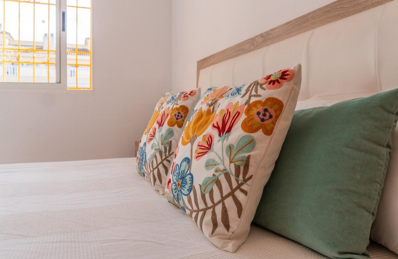 Resale - Villa - Torrevieja - El limonar