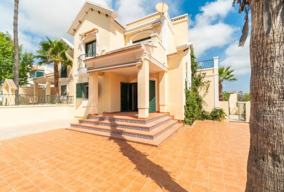 Resale - Villa - Orihuela Costa - Villamartín