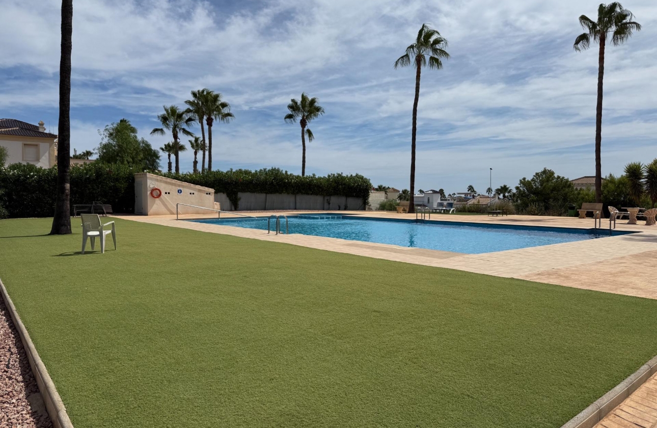 Resale - Villa - Orihuela Costa - Villamartín