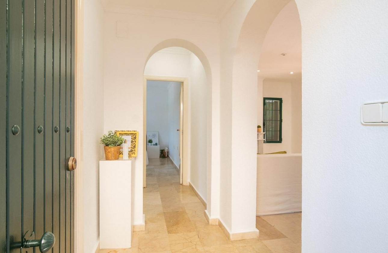 Resale - Villa - Orihuela Costa - Villamartín