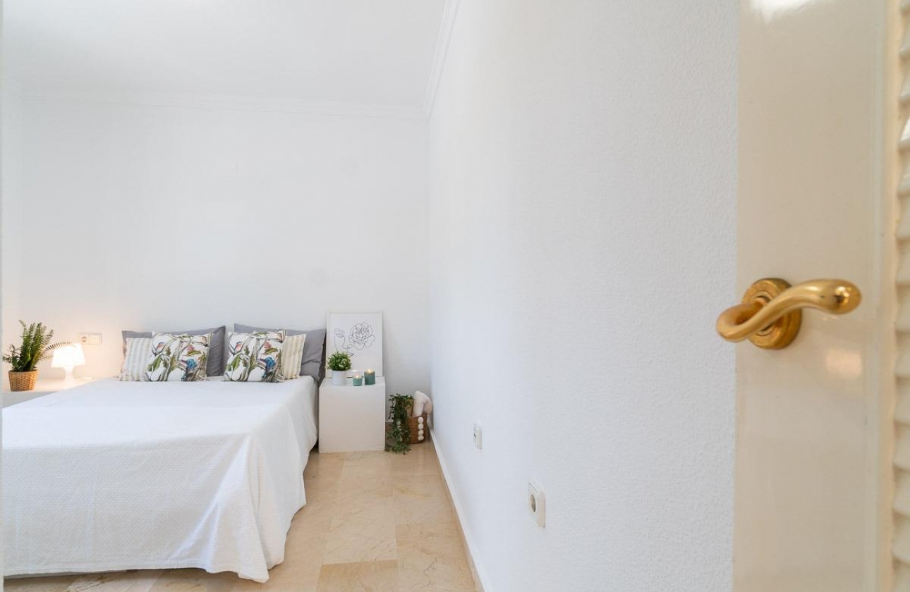 Resale - Villa - Orihuela Costa - Villamartín