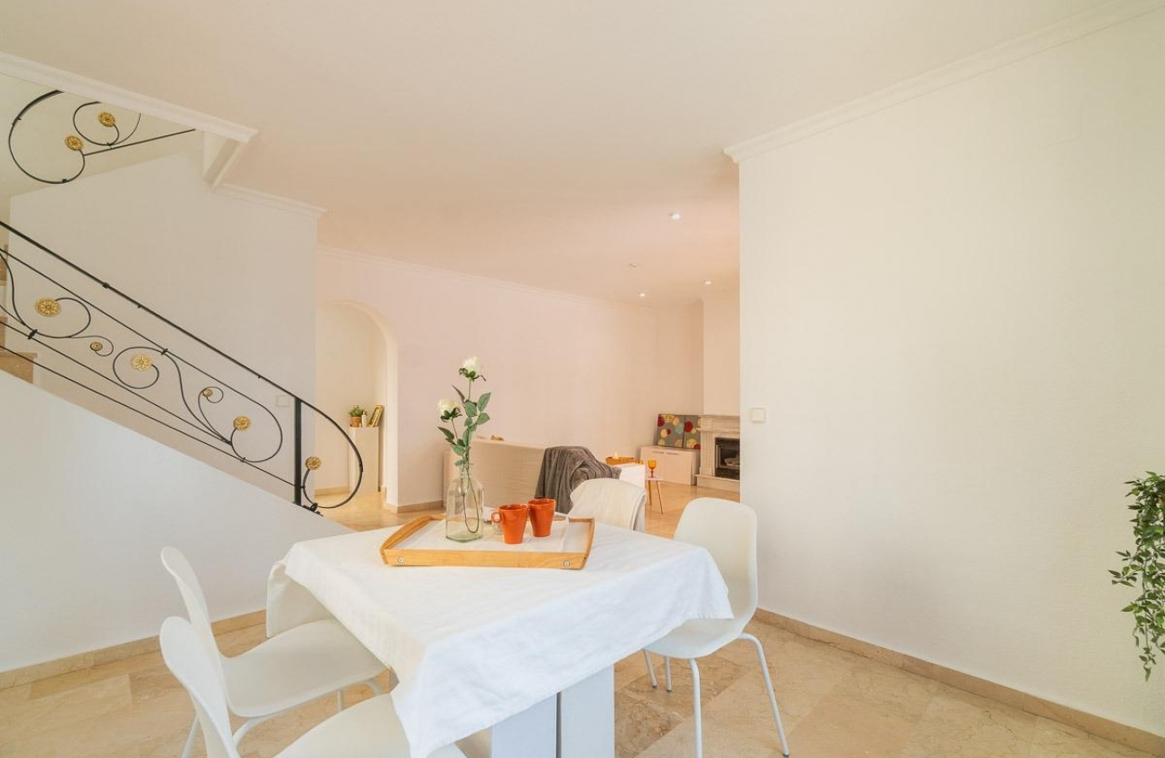 Resale - Villa - Orihuela Costa - Villamartín