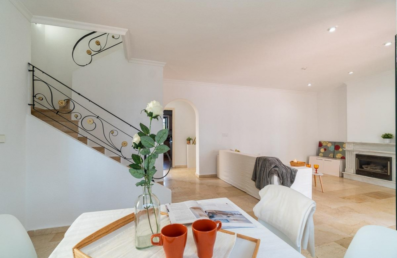 Resale - Villa - Orihuela Costa - Villamartín