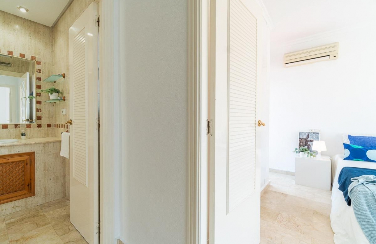 Resale - Villa - Orihuela Costa - Villamartín