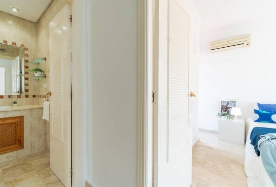 Resale - Villa - Orihuela Costa - Villamartín