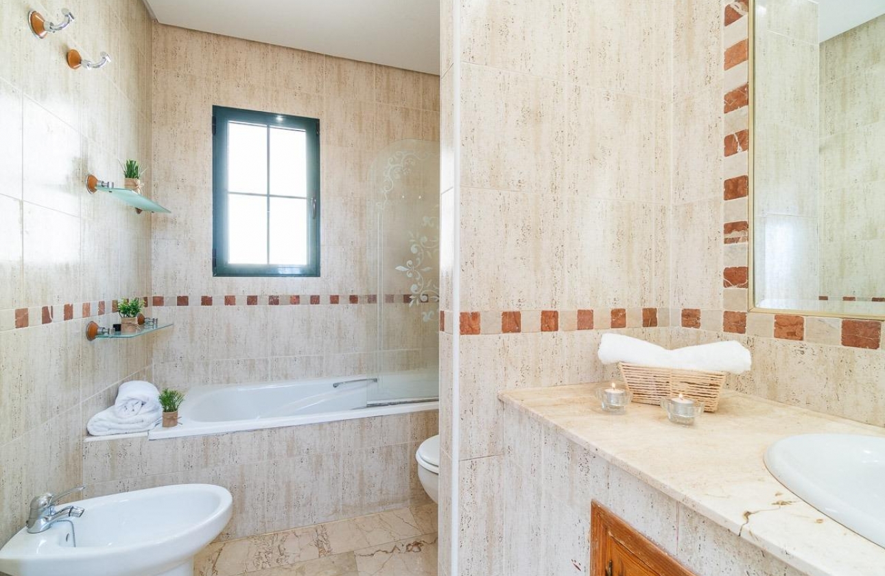 Resale - Villa - Orihuela Costa - Villamartín