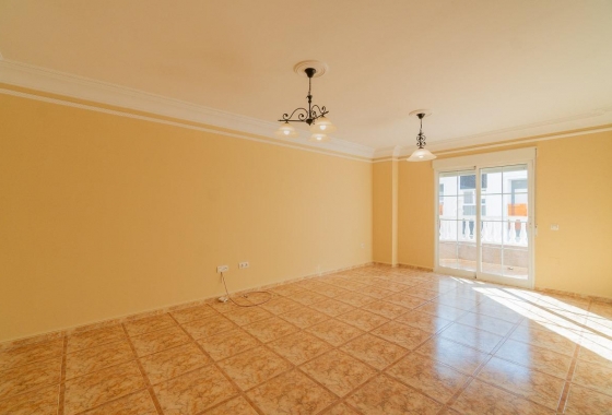 Resale - Apartment - Torrevieja - Centro