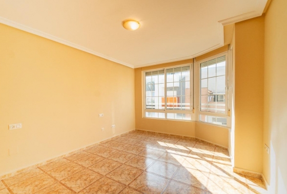Resale - Apartment - Torrevieja - Centro