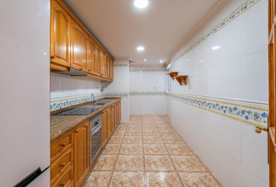 Resale - Apartment - Torrevieja - Centro