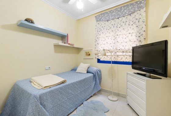 Resale - Apartment - Orihuela Costa - Campoamor