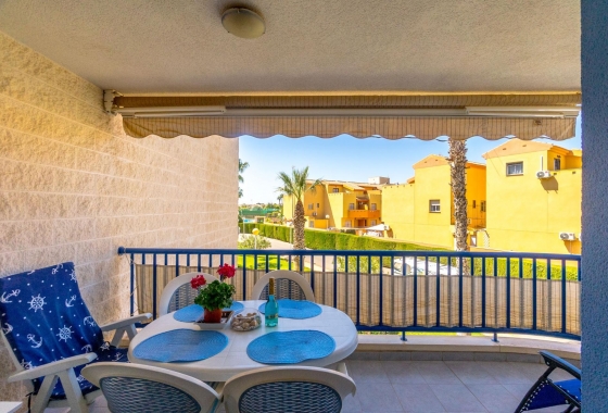 Resale - Apartment - Orihuela Costa - Campoamor