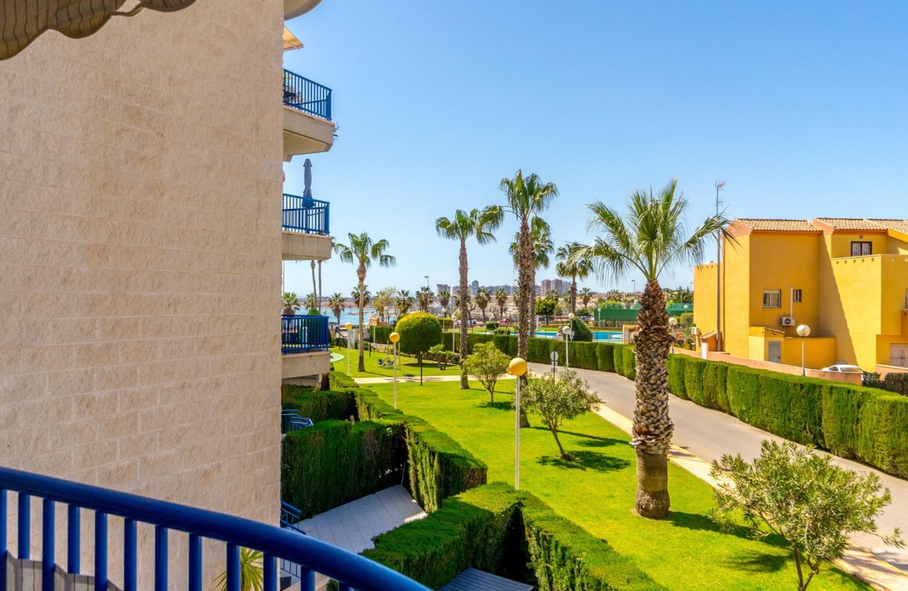 Resale - Apartment - Orihuela Costa - Campoamor